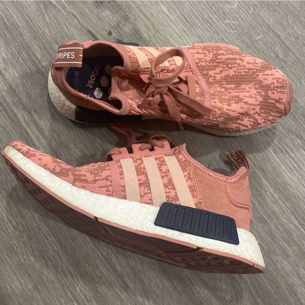 Adidas ultraboost pink sneakers